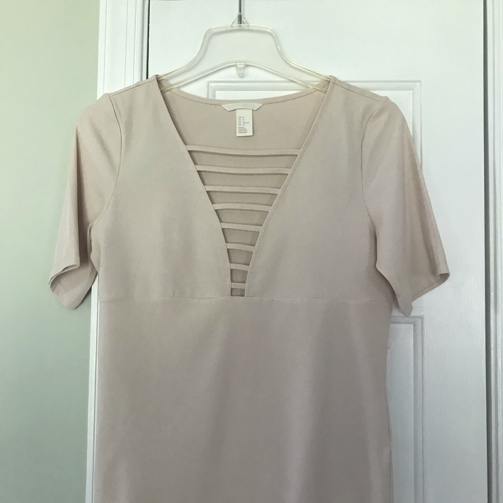 Top with front opening